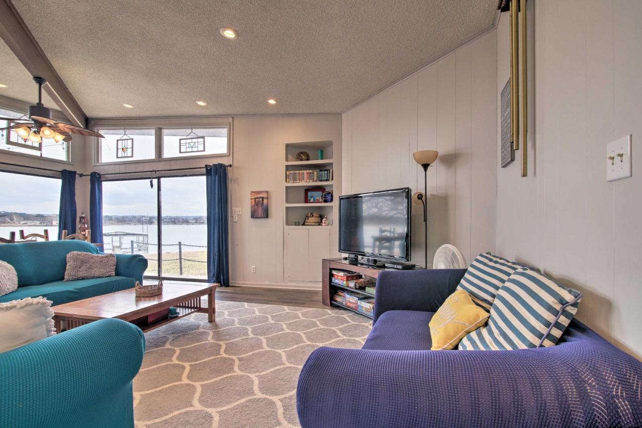 Rustic Lake Buchanan Hideaway With Game Room And Grill Tow Exterior photo
