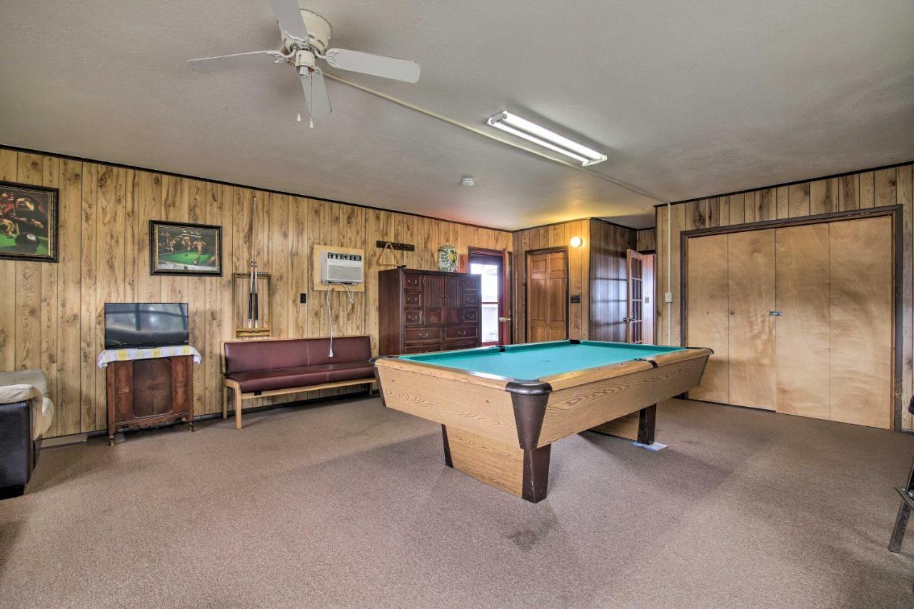 Rustic Lake Buchanan Hideaway With Game Room And Grill Tow Exterior photo