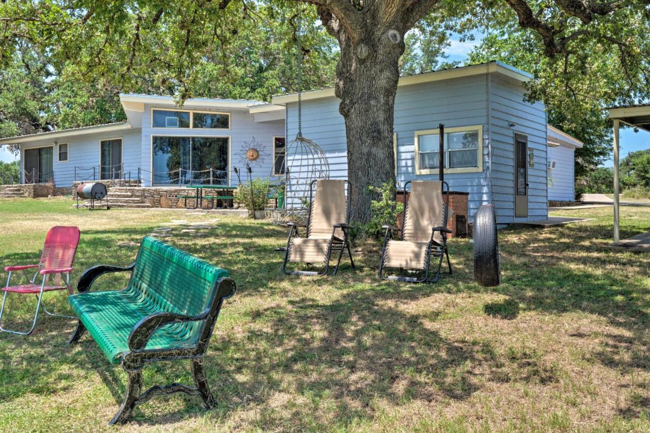 Rustic Lake Buchanan Hideaway With Game Room And Grill Tow Exterior photo